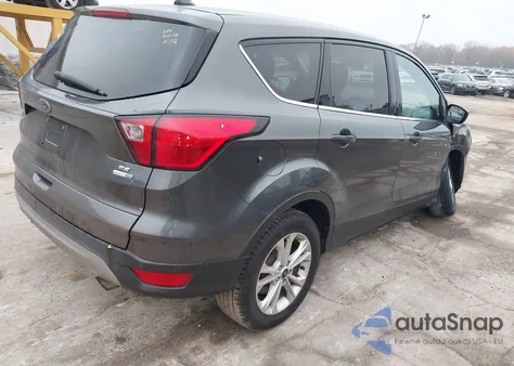 2019 Ford Escape Se from USA, damaged, VIN 1FMCU9GD8KUA96398